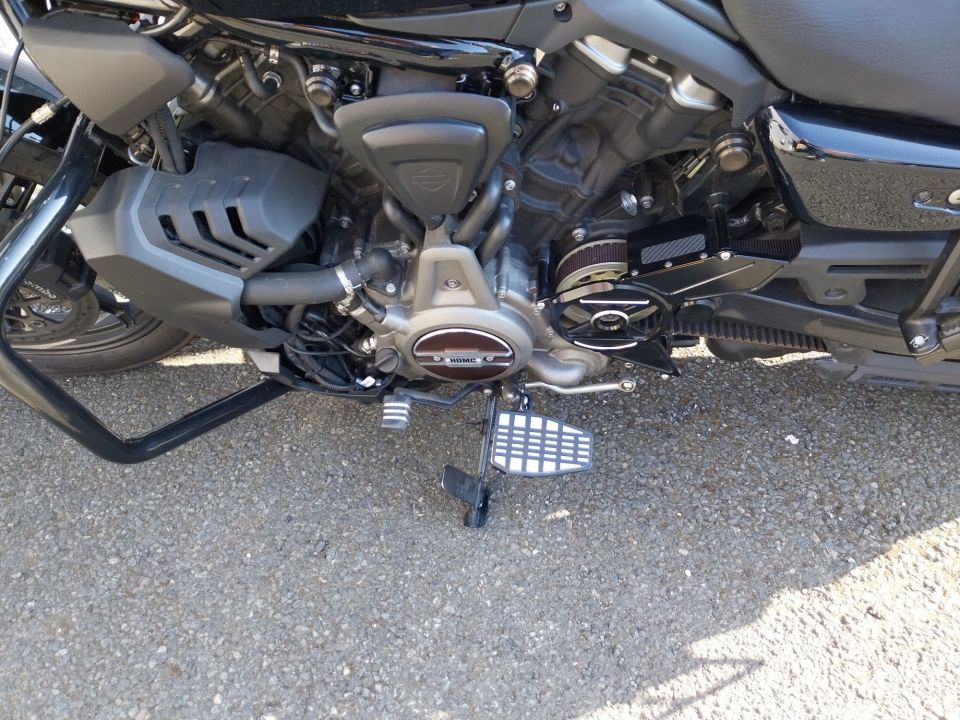 HARLEY-DAVIDSON SPORTSTER NIGHTSTER 975 4