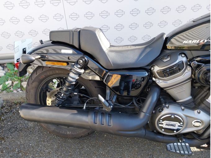 HARLEY-DAVIDSON SPORTSTER NIGHTSTER 975 4