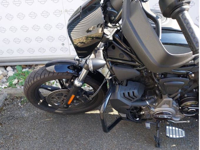 HARLEY-DAVIDSON SPORTSTER NIGHTSTER 975 4
