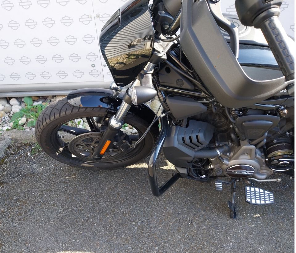 HARLEY-DAVIDSON SPORTSTER NIGHTSTER 975 4