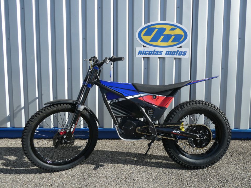 ELECTRIC MOTION ESCAPE R 4