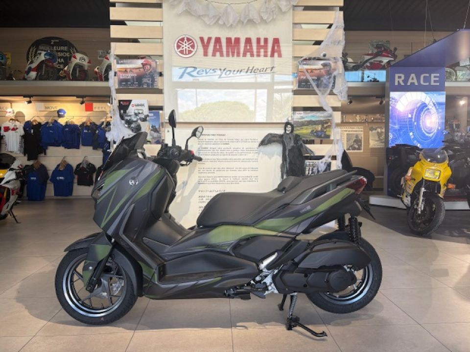 YAMAHA XMAX 125 TECH KAMO 2025 + KIT DECO DE DIRECTION GTIE 5 ANS 99€/MOIS* 4