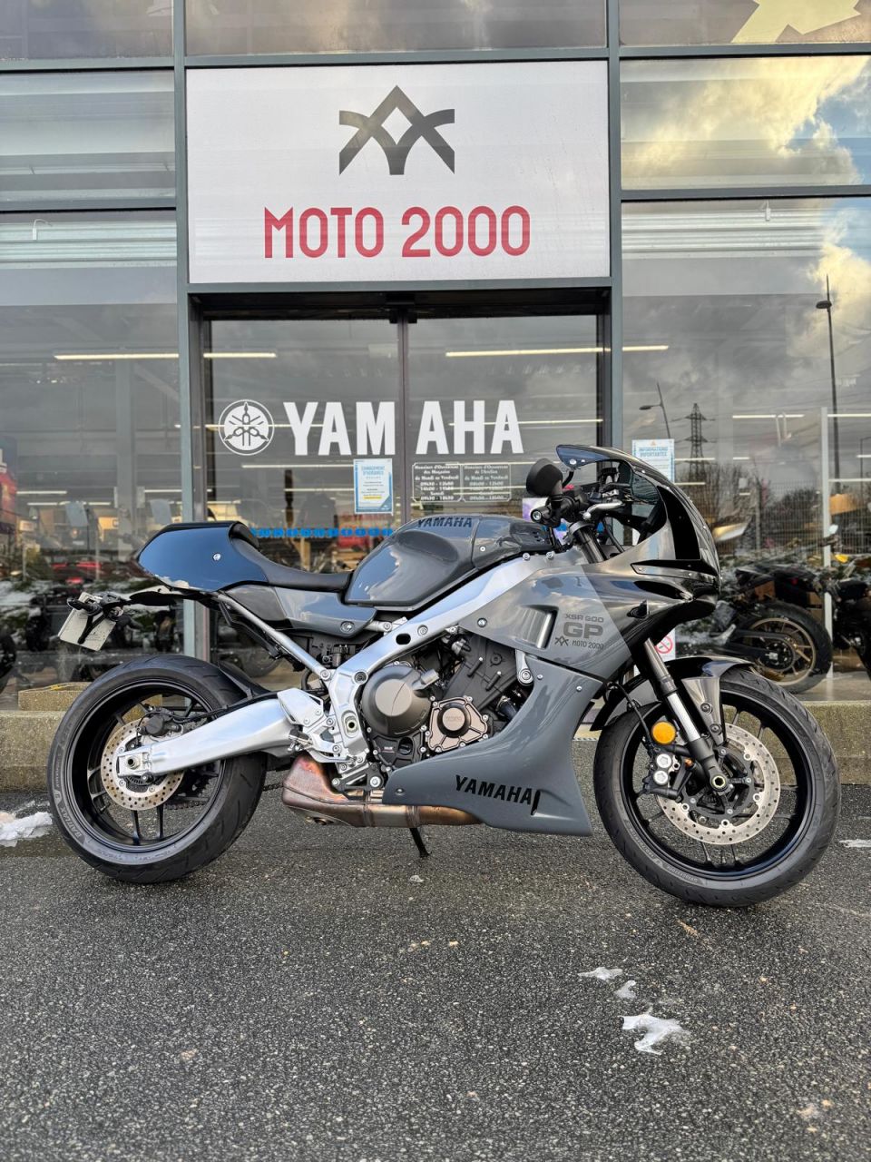 YAMAHA XSR 900 GP 4