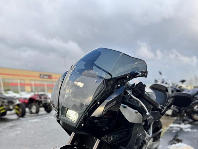 YAMAHA XSR 900 GP 4