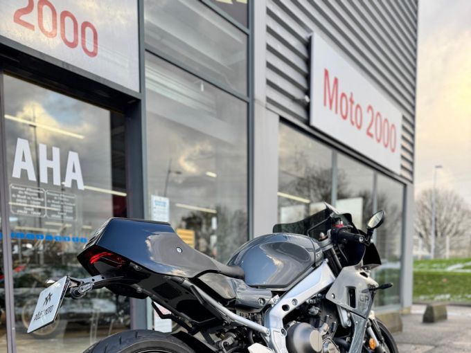 YAMAHA XSR 900 GP 4
