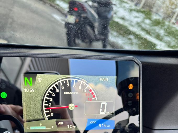 YAMAHA XSR 900 GP 4