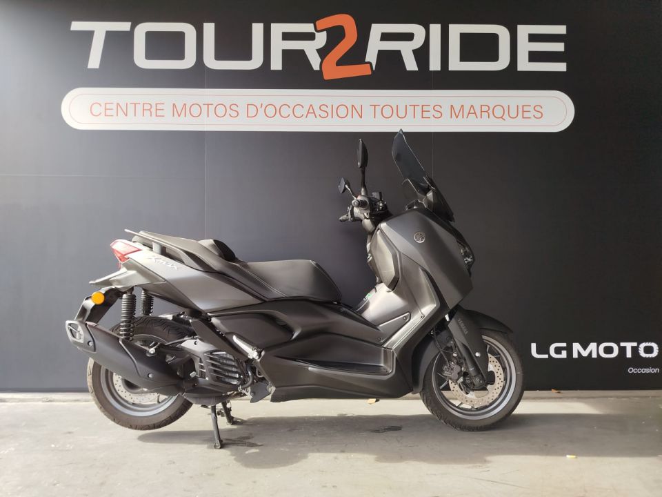 YAMAHA XMAX 125 4