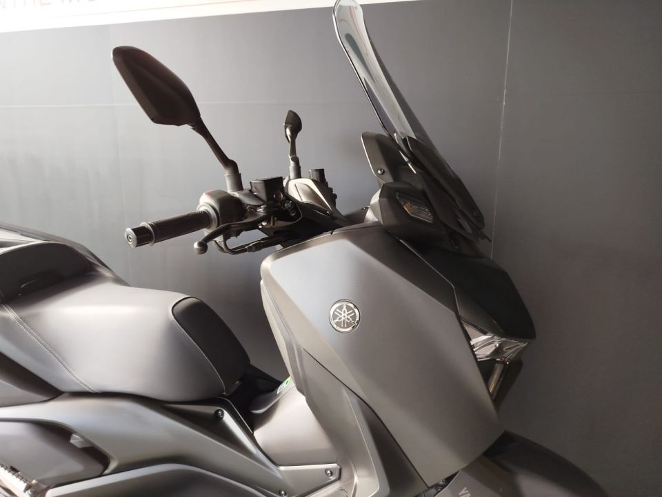 YAMAHA XMAX 125 4