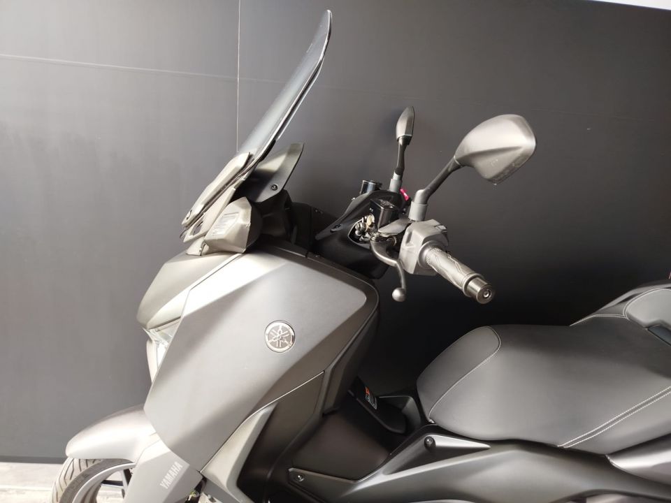 YAMAHA XMAX 125 4