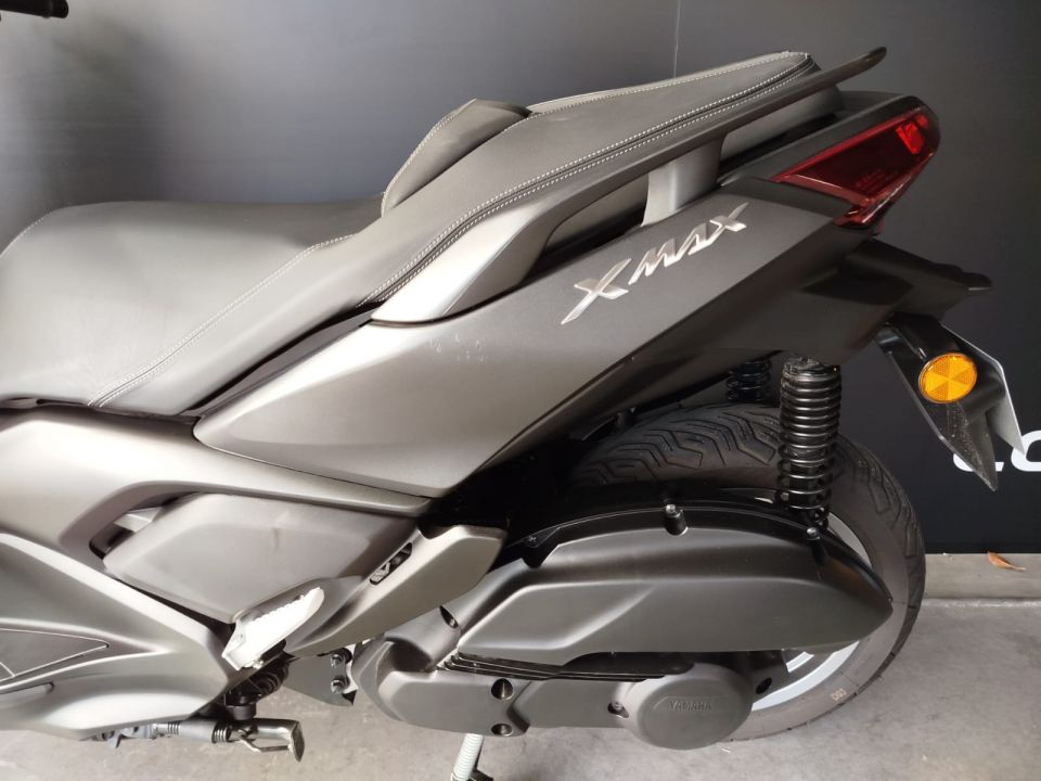 YAMAHA XMAX 125 4