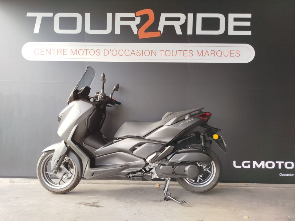 YAMAHA XMAX 125 4