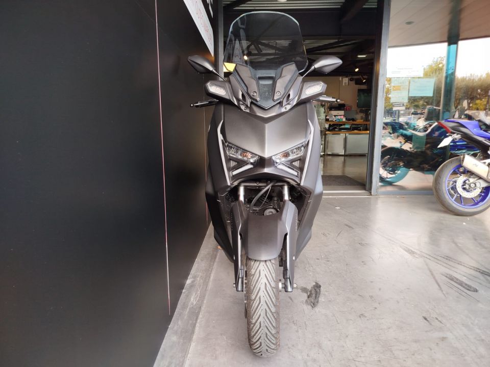 YAMAHA XMAX 125 4