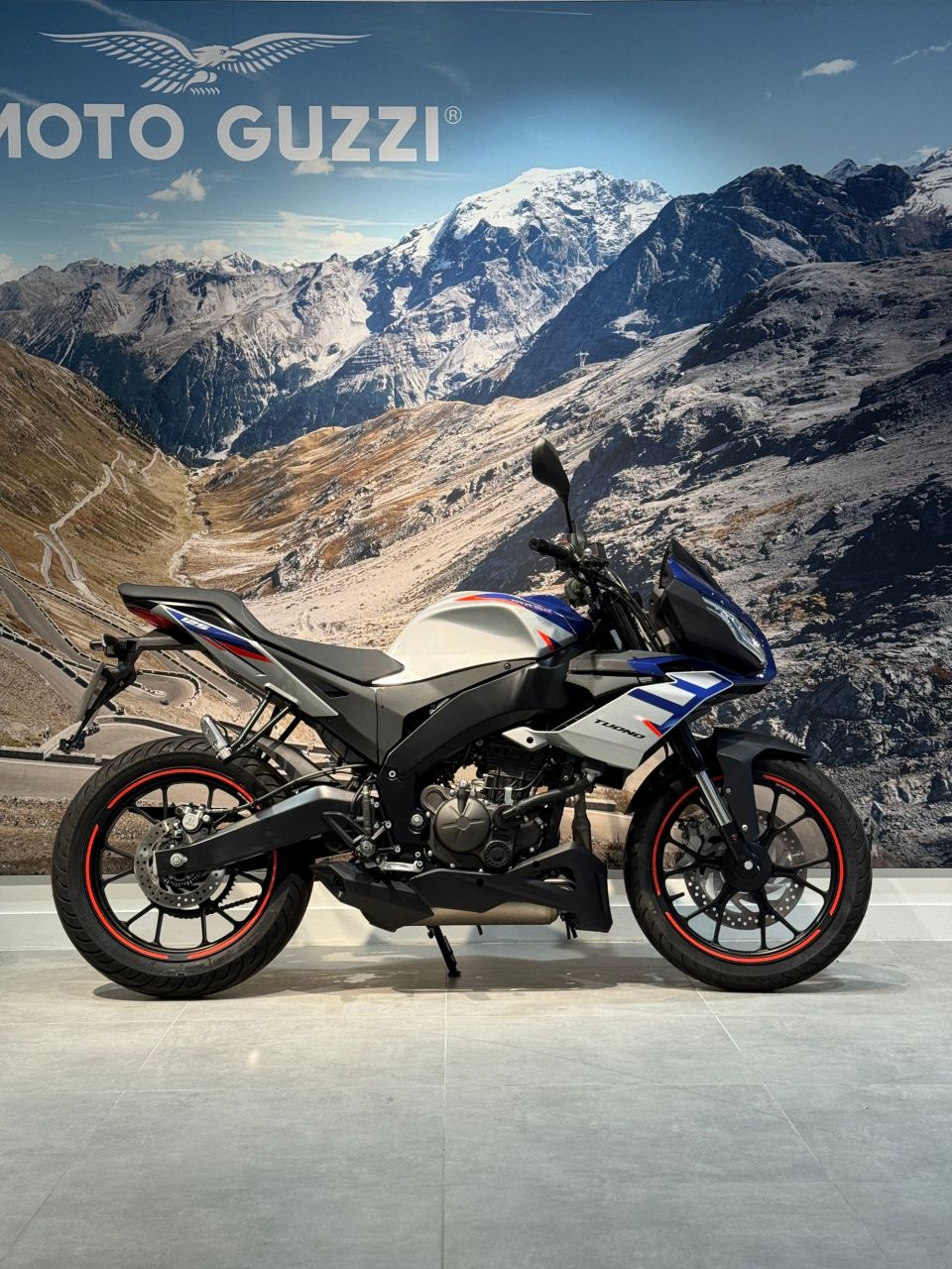 APRILIA TUONO 125 ABS 4