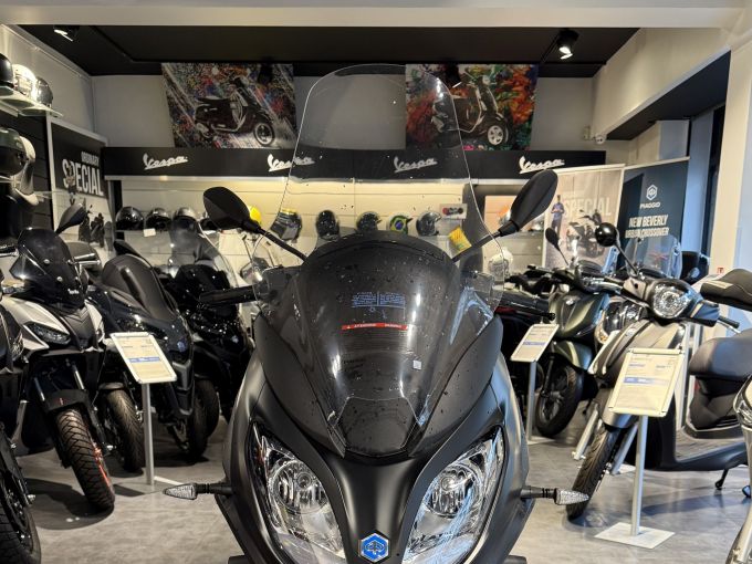 PIAGGIO MP3 300 HPE SPORT ABS ASR 4