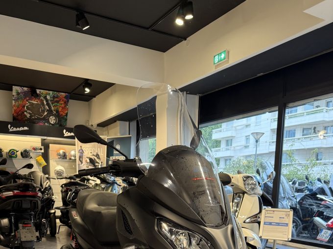 PIAGGIO MP3 300 HPE SPORT ABS ASR 4