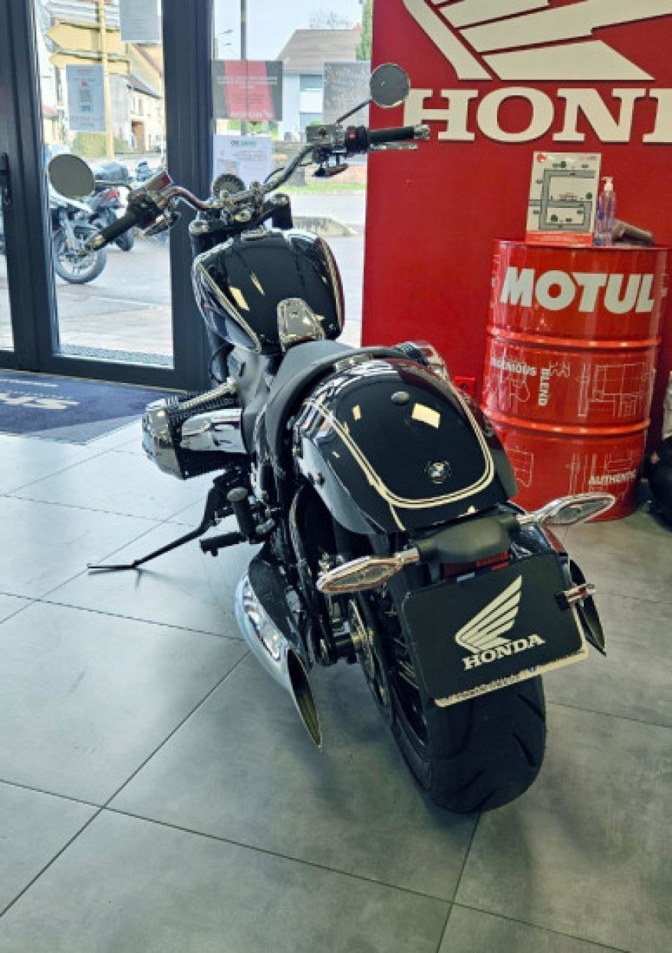 BMW R18 FIRST EDITION 4