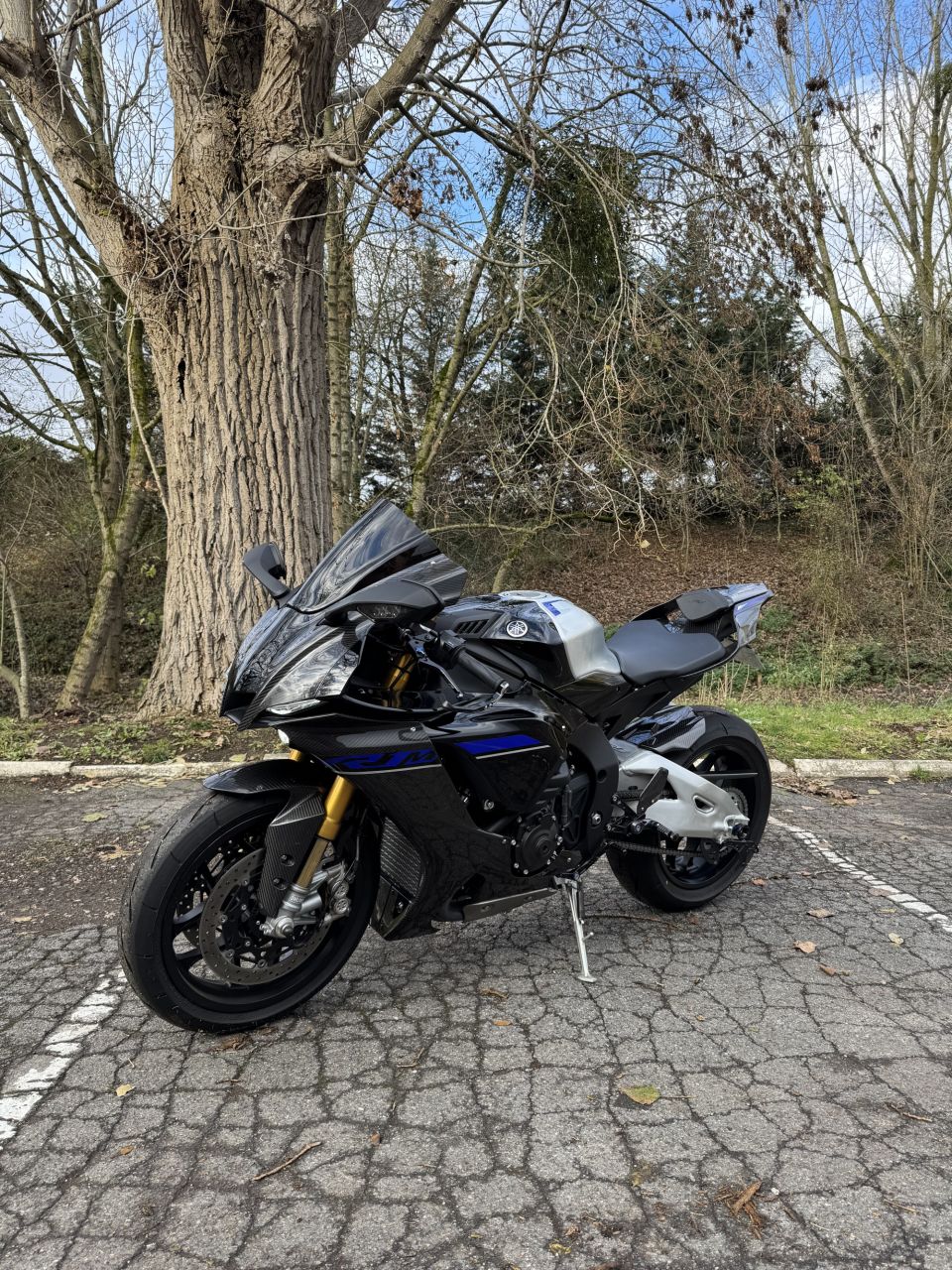 YAMAHA YZF 1000 R1 M 4
