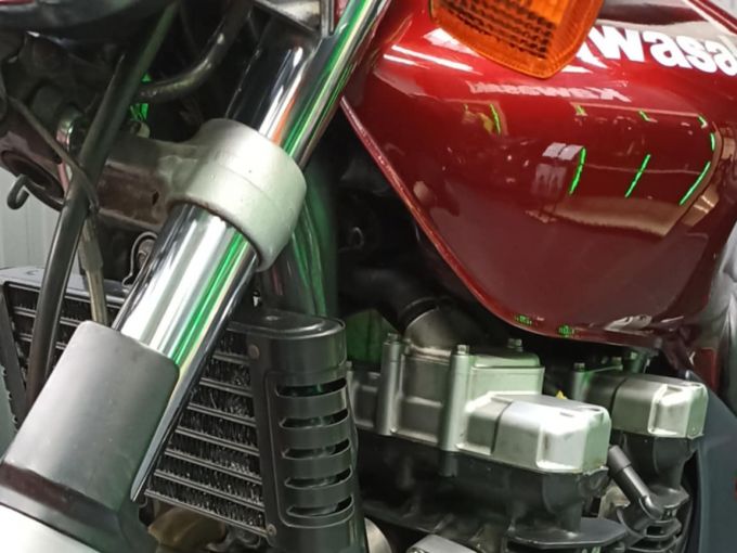 KAWASAKI ZR-7 4