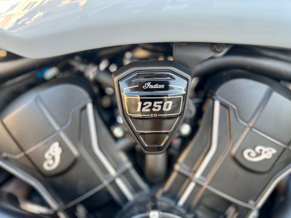 INDIAN SCOUT BOBBER 1250 4