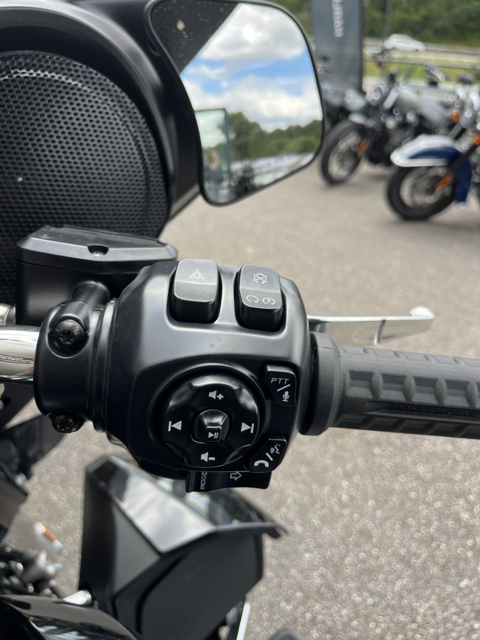 HARLEY-DAVIDSON TOURING STREET GLIDE ULTRA 117 CI 2025 4