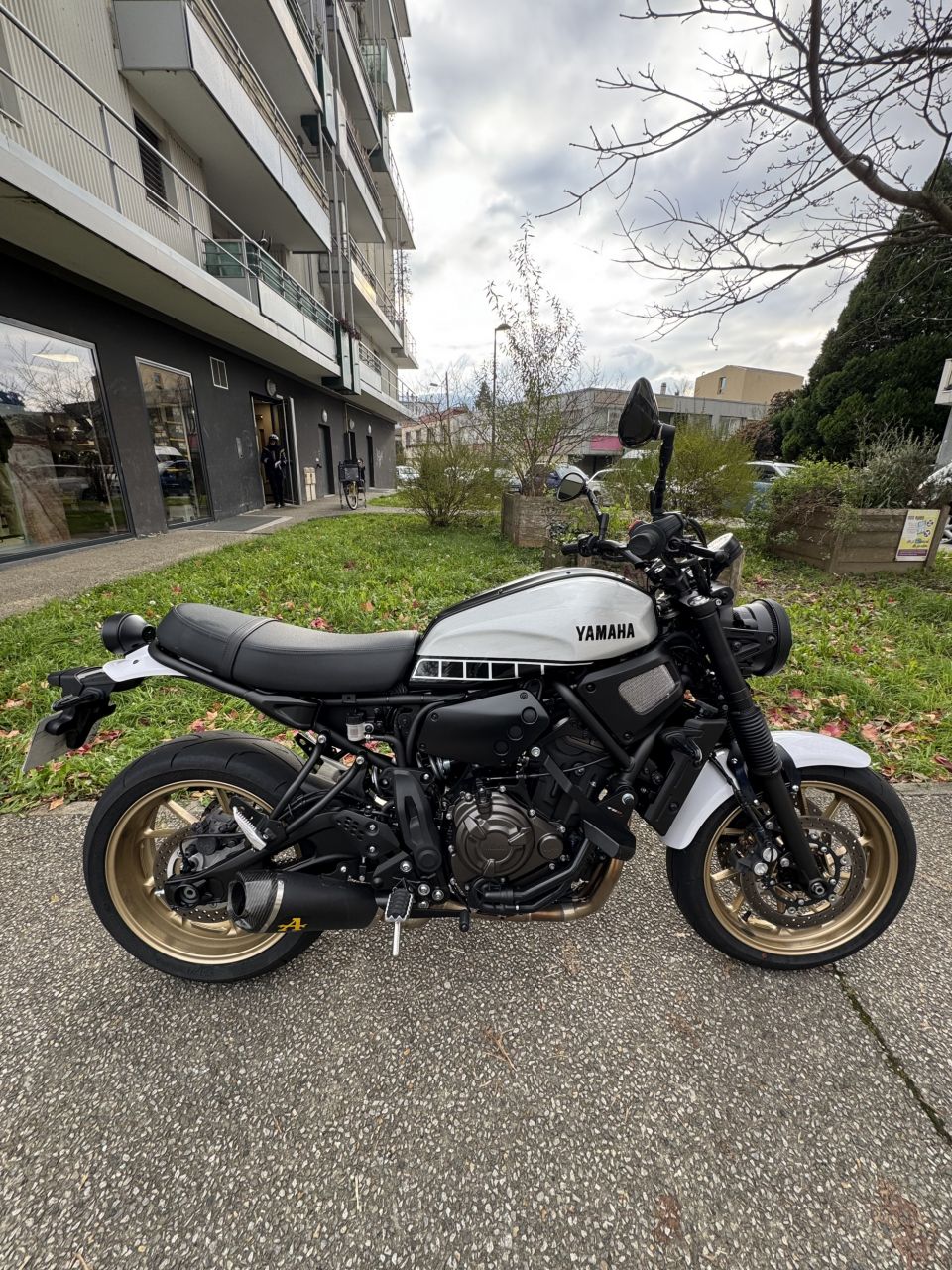 YAMAHA XSR 700 LEGACY 4