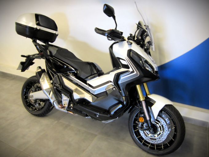 HONDA X-ADV 4