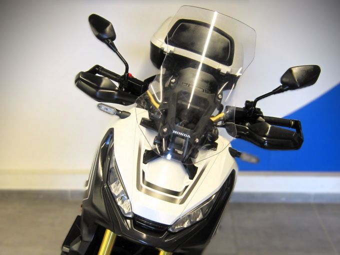 HONDA X-ADV 4