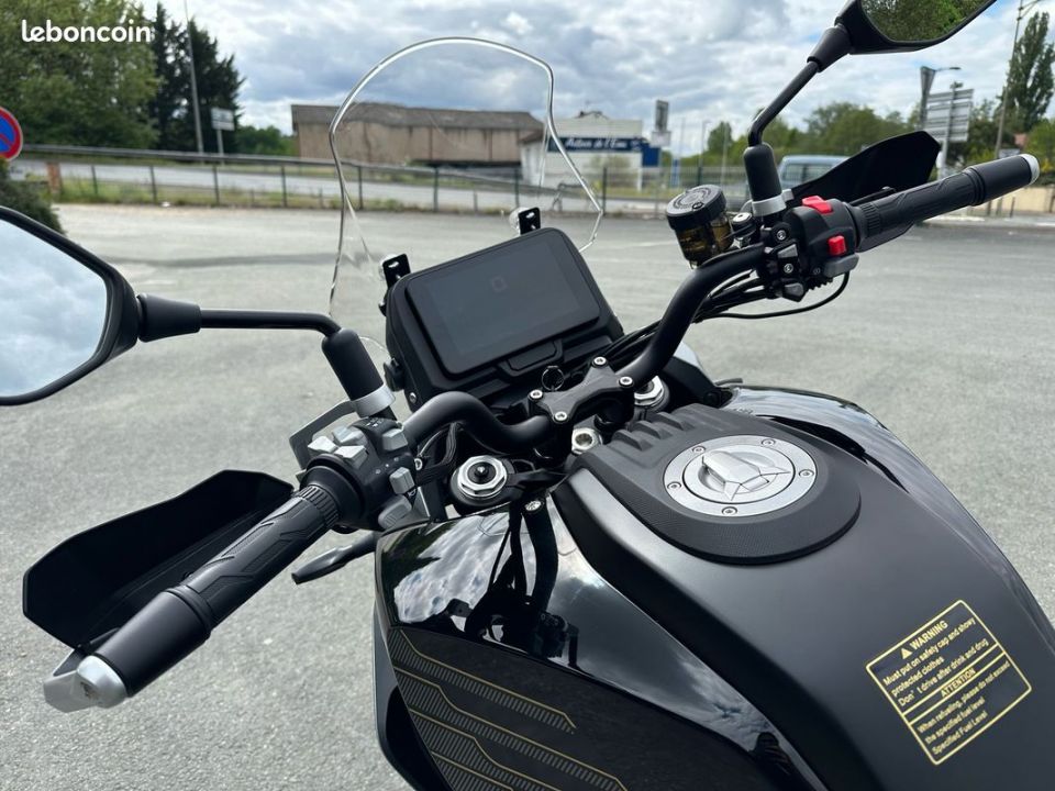 QJ MOTOR SRT 700 X TOURING 4