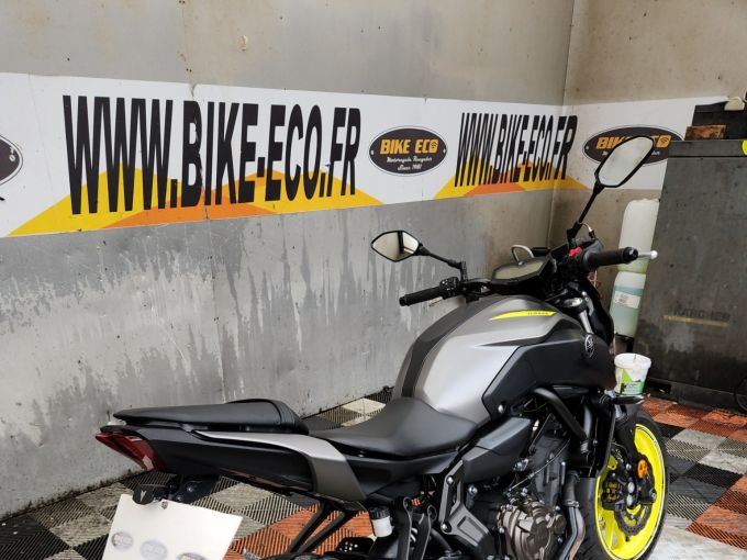 YAMAHA MT-07 (47.5CV) 4