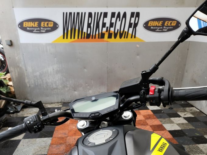 YAMAHA MT-07 (47.5CV) 4