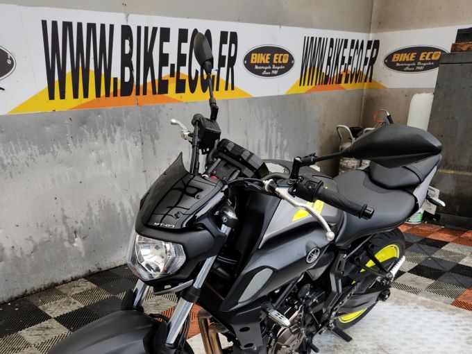 YAMAHA MT-07 (47.5CV) 4