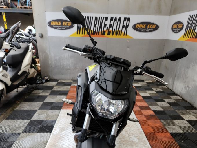 YAMAHA MT-07 (47.5CV) 4