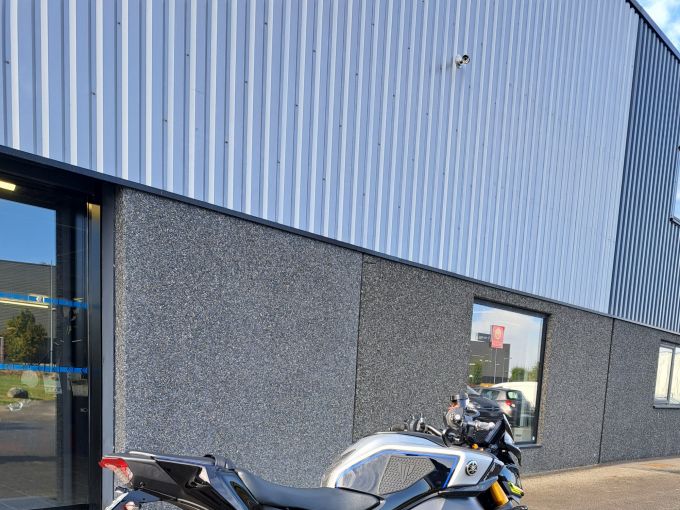 YAMAHA MT-09 SP 4