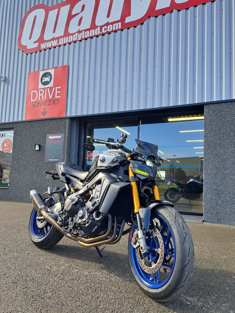 YAMAHA MT-09 SP 4