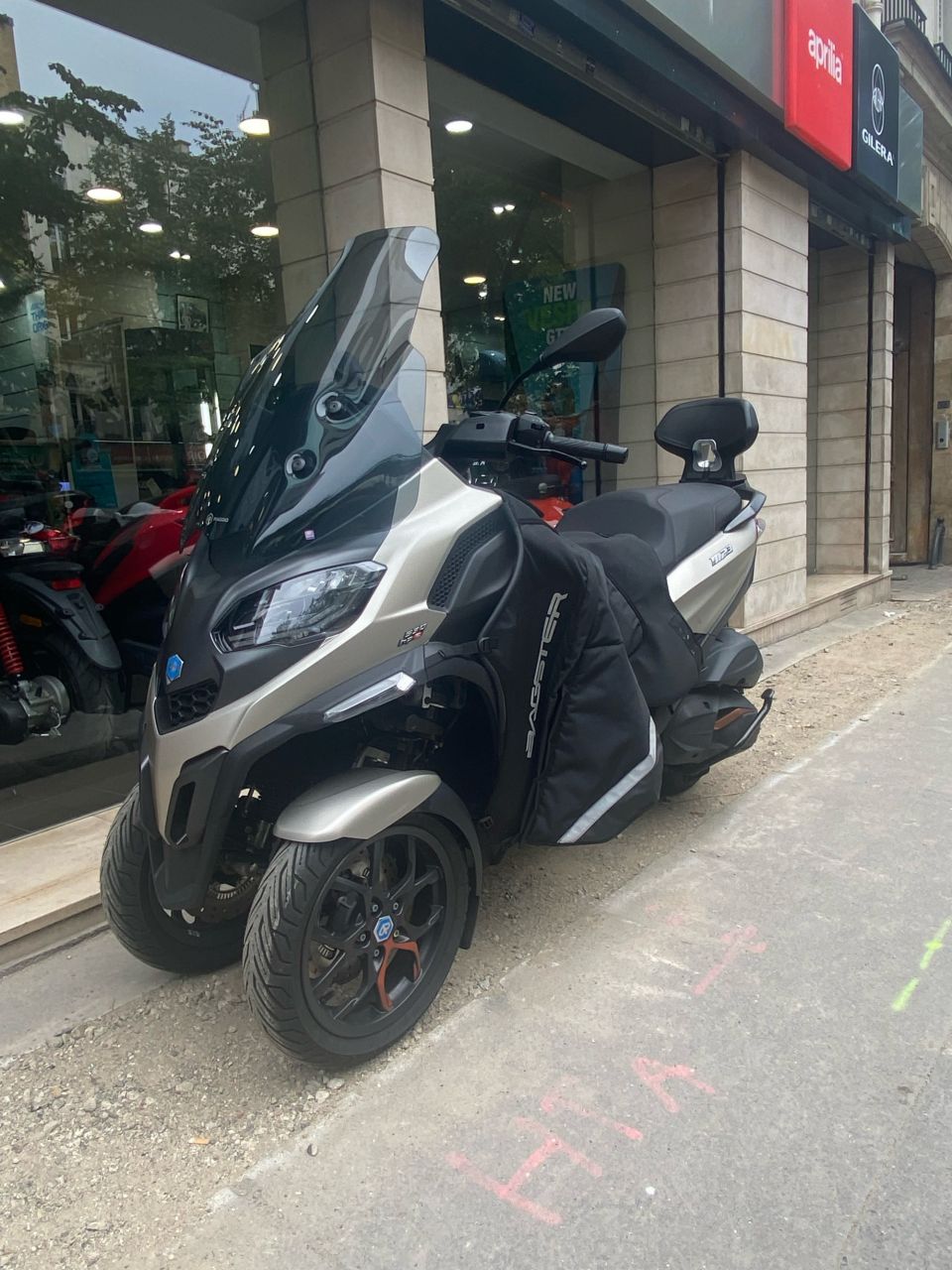PIAGGIO MP3 530 HPE EXCLUSIVE 4