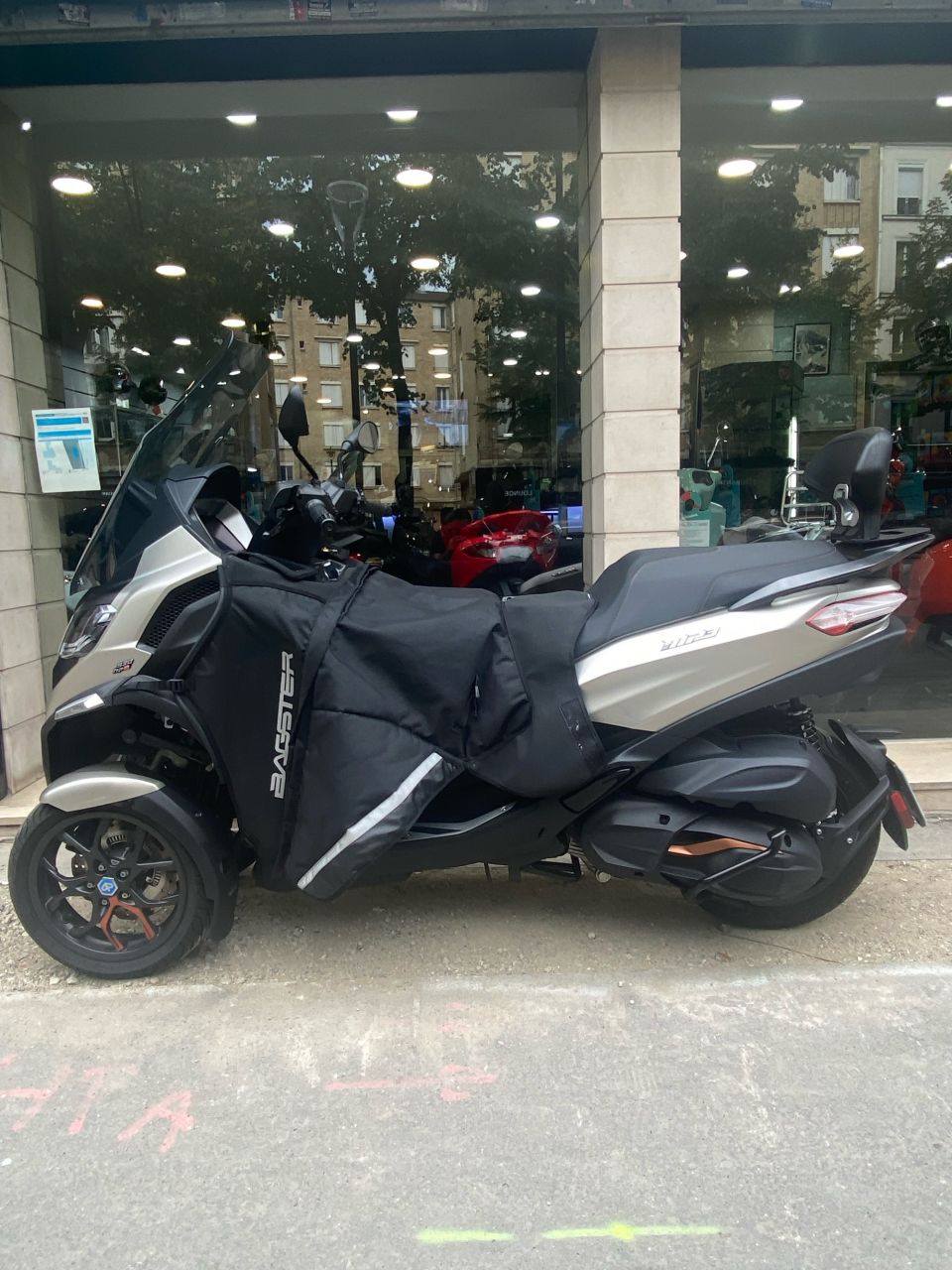 PIAGGIO MP3 530 HPE EXCLUSIVE 4