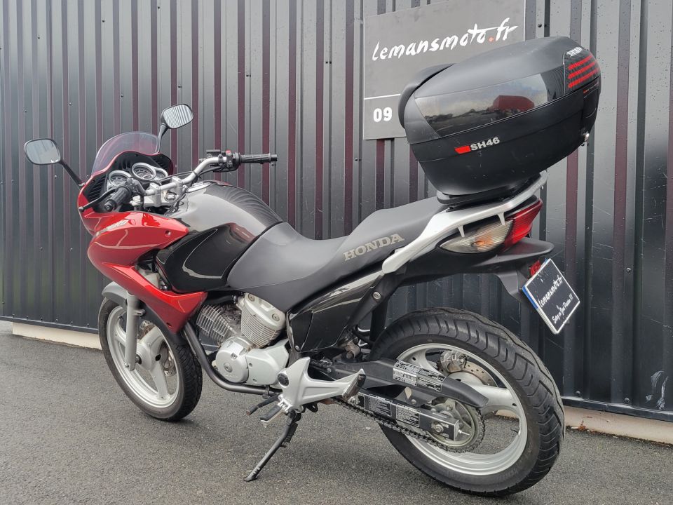 HONDA VARADERO 125 4