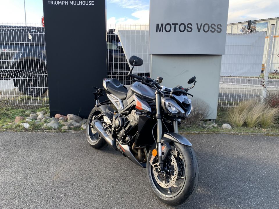 TRIUMPH STREET TRIPLE 765 RS 4