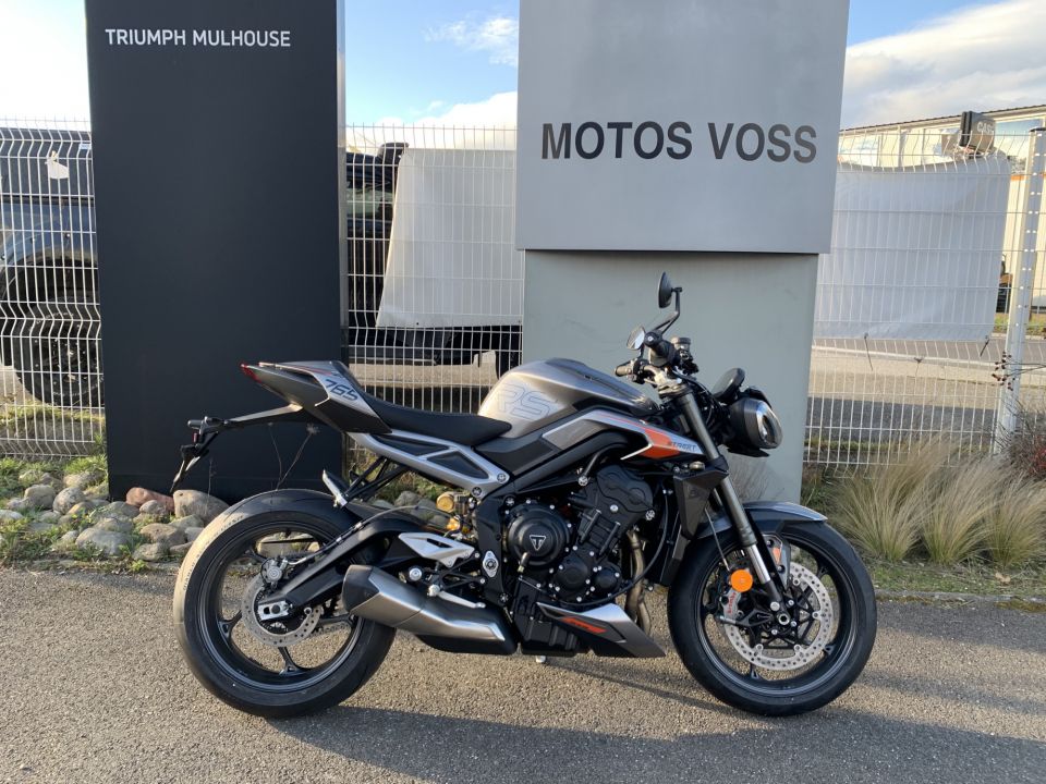 TRIUMPH STREET TRIPLE 765 RS 4