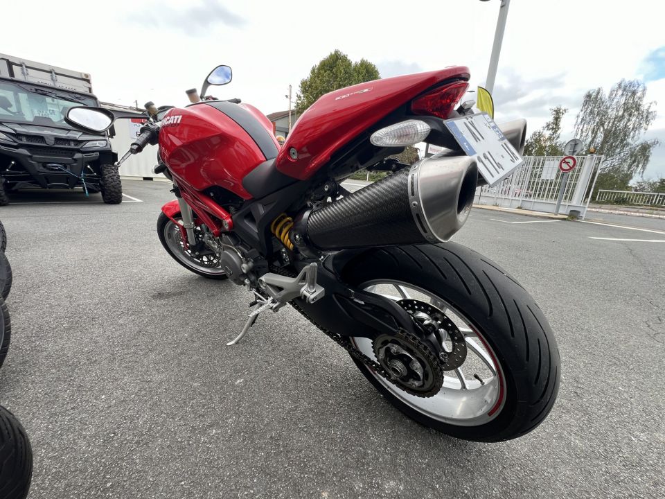 DUCATI 1100EVO MONSTER 4