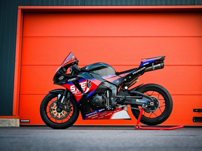 HONDA CBR600RR ABS 4