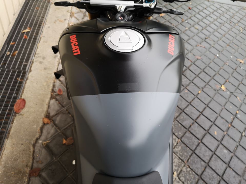 DUCATI STREETFIGHTER V4S 4