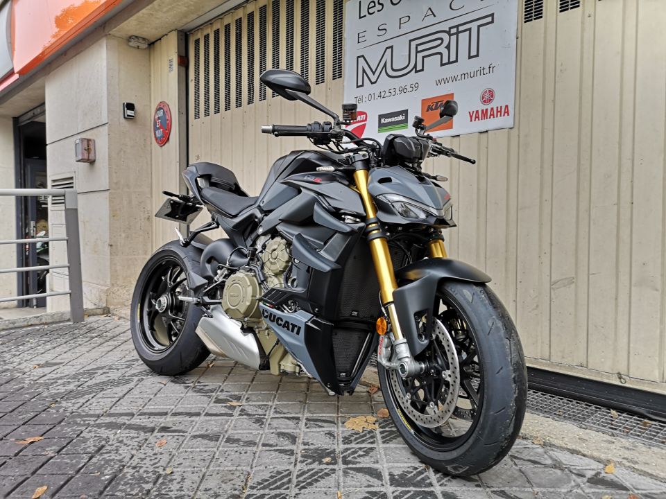 DUCATI STREETFIGHTER V4S 4