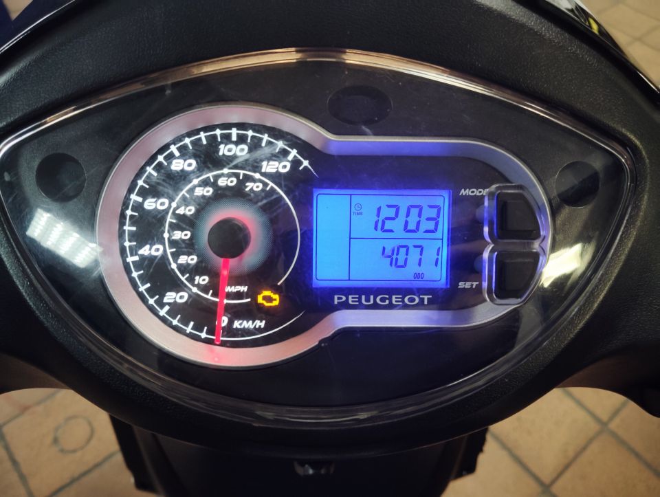 PEUGEOT TWEET 125 4