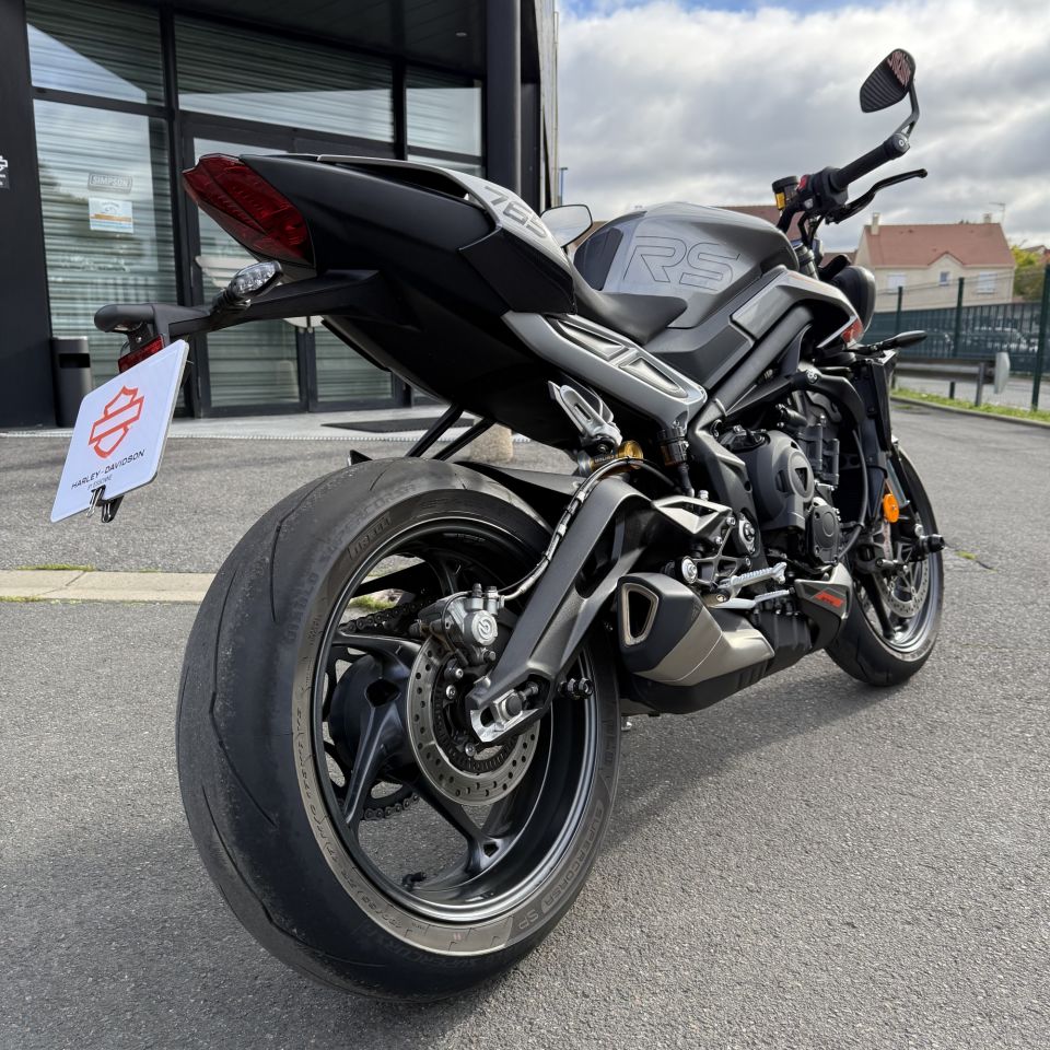 TRIUMPH STREET TRIPLE 765 RS 4