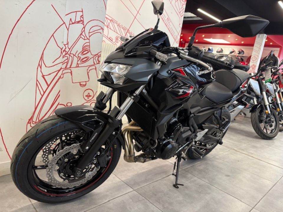 KAWASAKI Z 650 (47.5CV) 4