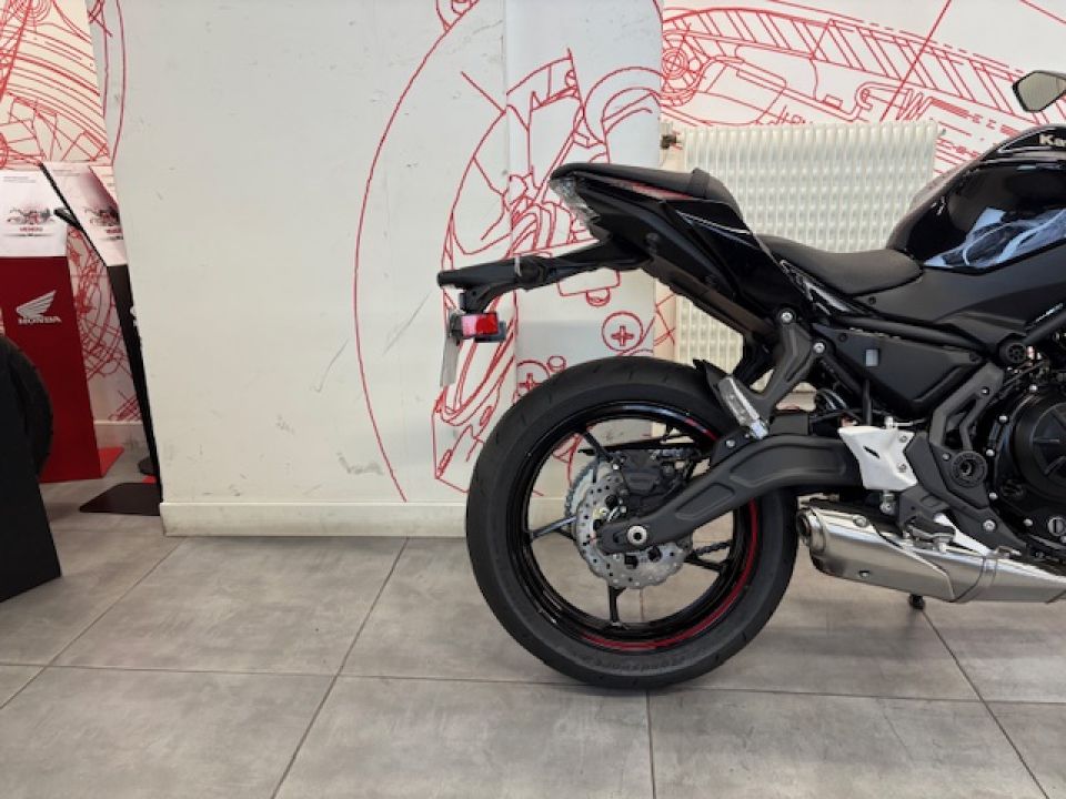 KAWASAKI Z 650 (47.5CV) 4