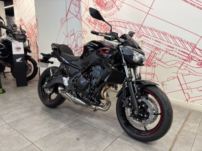 KAWASAKI Z 650 (47.5CV) 4