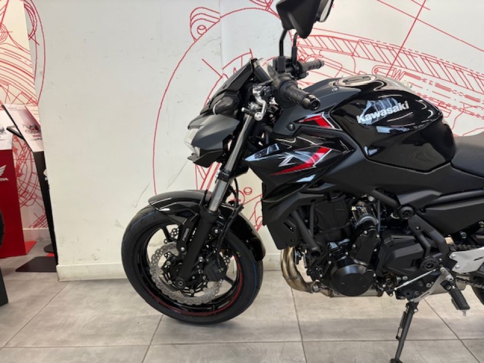 KAWASAKI Z 650 (47.5CV) 4