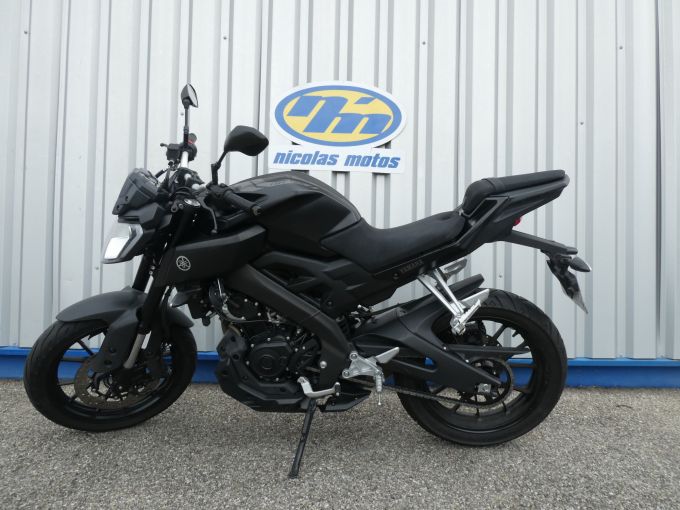YAMAHA MT-125 ABS 4